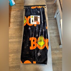 Halloween Grinch Throw Blanket